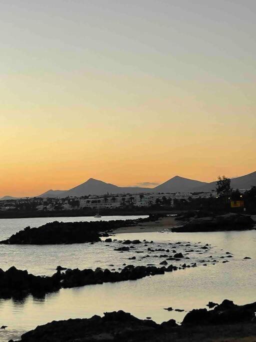 Precioso Rincon Entre El Mar Y Los Volcanes Costa Teguise Ngoại thất bức ảnh